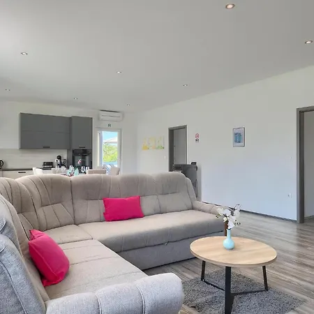 Holiday home Aquamarin *