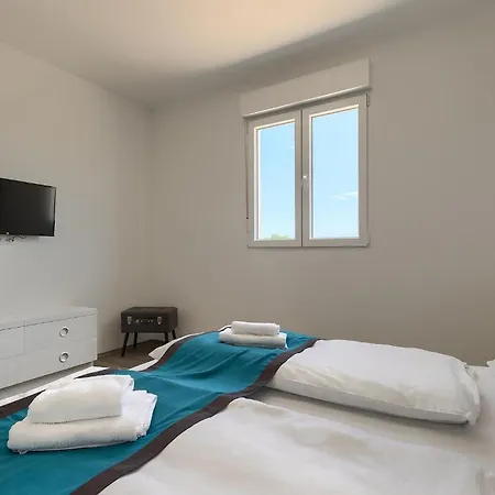 Holiday home Aquamarin