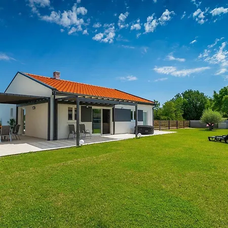 Aquamarin Holiday home Pula