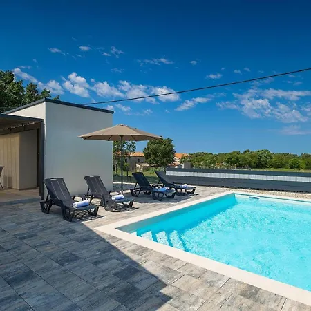 Holiday home Aquamarin Pula