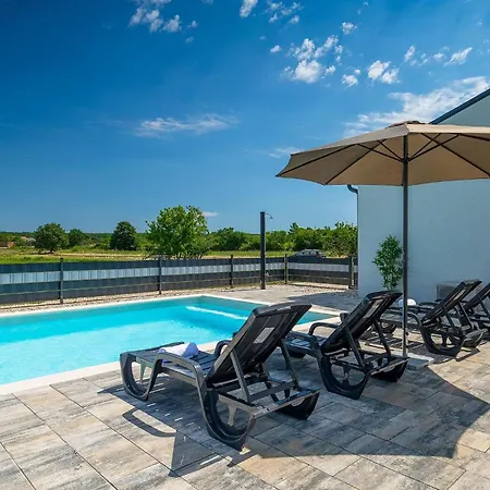 Holiday home Aquamarin